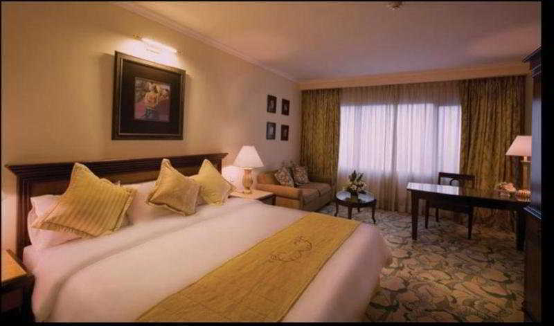 Aston Tropicana Hotel Bandung Exterior foto