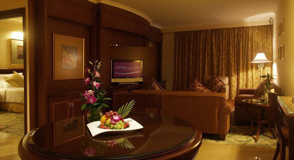 Aston Tropicana Hotel Bandung Exterior foto